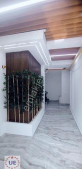 Uygun, Atakum İncesu Mahallesinde Ana Yola 2. Bina Lüks Yapılı 1+1 65 M² Yüksek Giriş