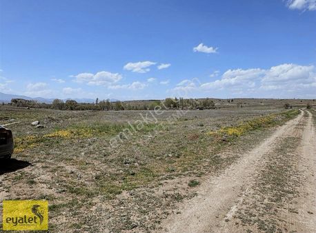 Akören Tülce Müstakil Tapu 1.176 M2 Köşe Parsel Bahçe