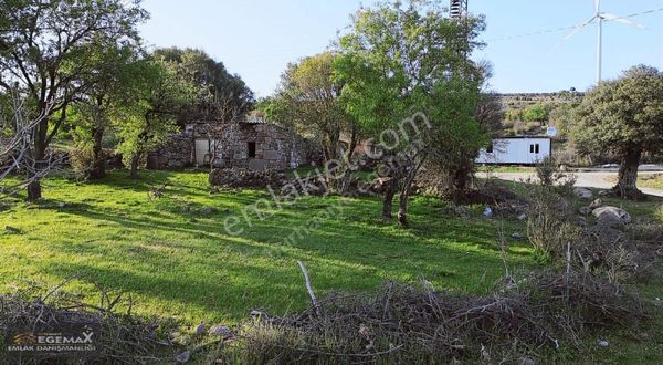 Çanakkale Ayvacık'ta 304m2 Emsalsiz Taş Ev'li Arsa