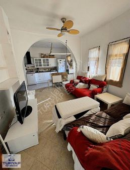 Turyap Foça'dan Harika Konumda Eşyalı Arakat 2+1 Kiralık Daire