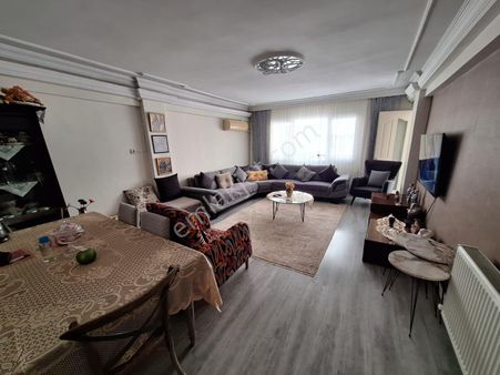 Mithatpaşa Mahallesinde Satılık Doğalgazlı 4+1 Daire