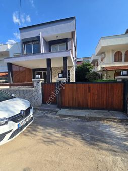 Seferihisar Ürkmez Doğanbeyede Satılık 3+1 Yzlık Villa Deniz Yürüme Mesafesinde