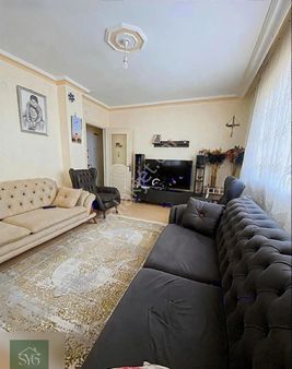 Teomanpaşa 2+1 Ayrı Mutfak Katta Park Cepheli Satılık