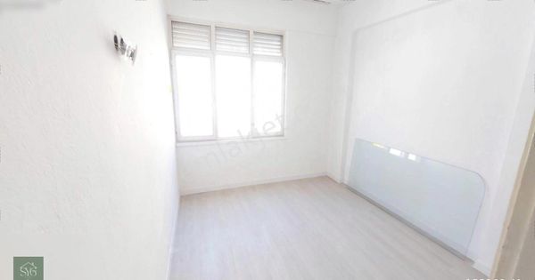 Memurevlerin'de 3+1 İçi Yapılı Arakat Daire