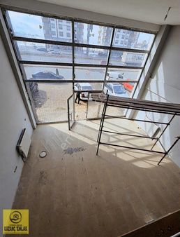 Malatya Yoluna Sıfır 300 M2 Satılık Dükkan