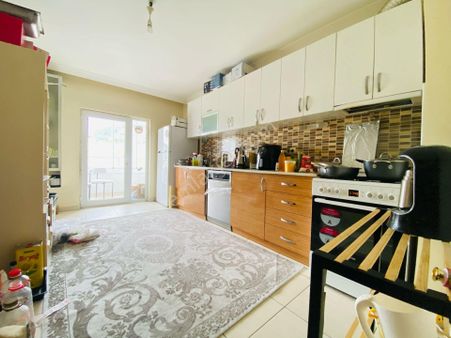 Derbent'de Site İçerisinde Katta Asansörlü 3+1 Satılık Daire !!!