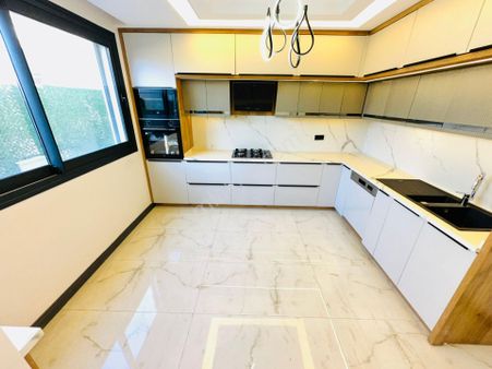 Yenimahalle De Şömineli Ve Dağ Manzaralı 4+1 Sıfır Lüx Satılık Triblex Villa