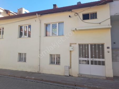 Çarşı Mah.satılık Müstakil Ev Ve Arsa