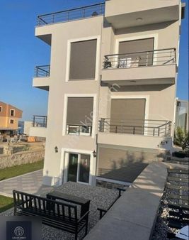 İzmir Karaburun Mordoğan'da Fourlex 180 M2 Satılık Villa