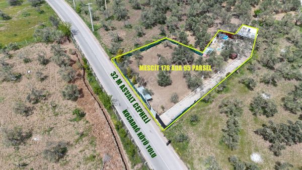 Vitrinden Kocadağ Asvaltına Cepheli 1233 M2 İçerisinde Evi Bulunan Hobi Bahçesi