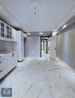 Çobançeşme Mahallesinde Ebeveyn Banyolu Muhteşem 3+1 Lüks Daire