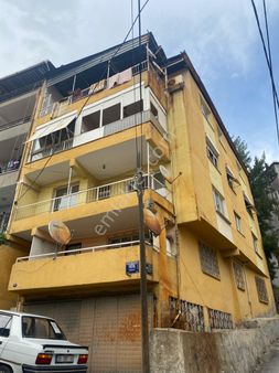 Burax Emlaktan Bayraklı Fuat Edip Baksı Mh Satılık 4 Katlı Komple Bina