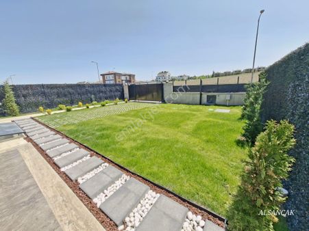 Bağlıca 2 De 5+2 3 Katlı Lüks Yapılı Yeni Villa Müstakil Girişli