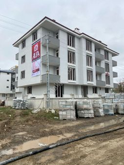 Acil Satılık Hukuk Fakültesi Yanında Lüx 1 + 1 Daire