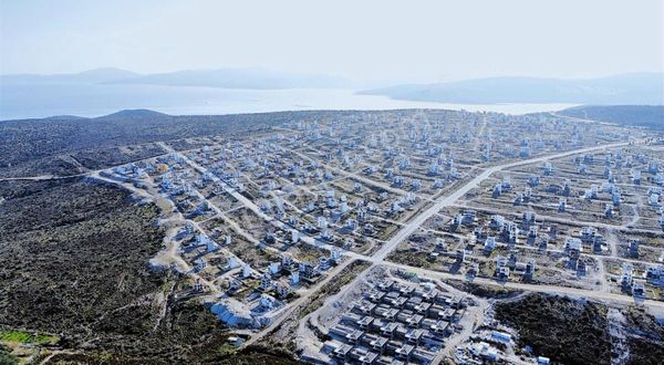 Mordogan Kamukentte 3.5 Kat Trıplex Imarlı Arsa