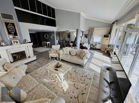 Bademli Damla Kentte Şömineli, Müştemilatlı, 5 Katlı Lüks Villa