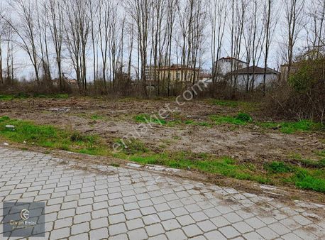 Civan'dan Termede Anayola Yakın 4 Kat İmarlı 843 M² Satılık Arsa