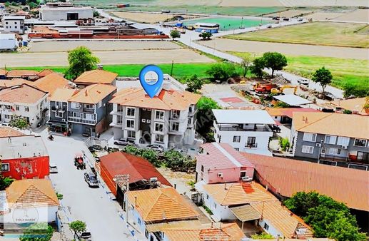 Foça Gerenköy' De Satılık Geniş 1+1 Daire