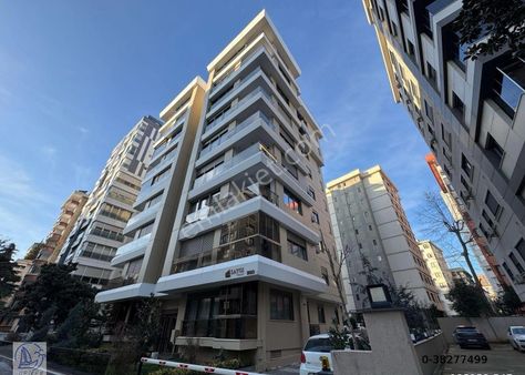 Yelken'den Caddebostan Sahil'de 138m2 3+1 Balkonlu 2 Yıllık