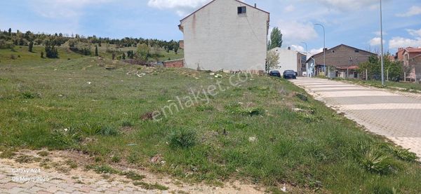 Bilecik Bozüyük Yediler Mahallesinde Bulunan 214 M² Arsamız Satılıktır