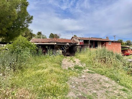 Kepenekli De 675 M2 Arsa , Tapuda Avlulu Ev Ve Dam Geçmekte