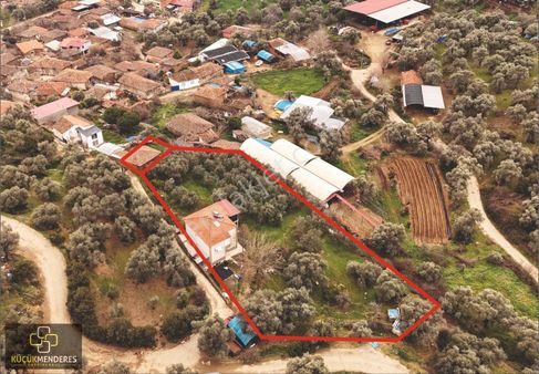 Ödemiş Üzümlü Mh. Satılık 2 Katlı Müstakil Ev Sondajlı Bahçe