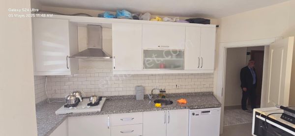 Yeni Mahalle'de 3 Katlı Müstakil İskanlı Bina