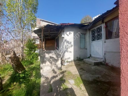 Güneyden Gülensuda Konut İmarlı İçinde Gecekondu Olan Arsa