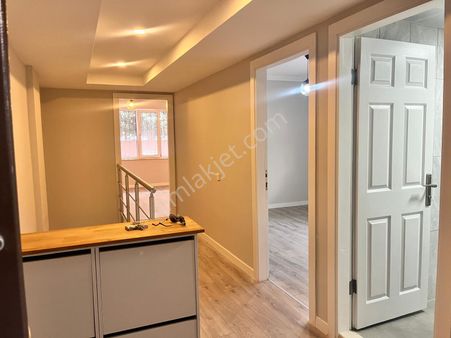 Güzeloba Ptt Arkası 3+1 İçi Yapılı Otoparklı Cuma Pazarına Yakın