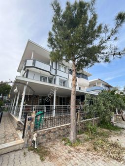 Didim Altınkumda Denize 600metre 5+1 Villa