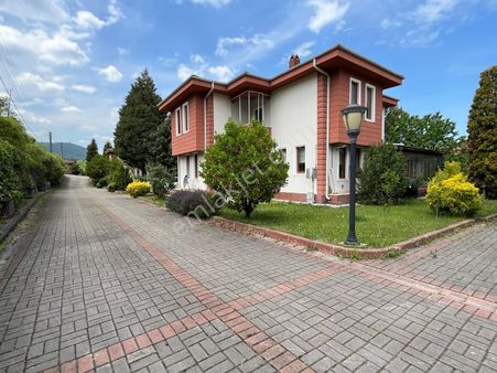 Kartepe Suadiye Mah. Satılık Site İçerisinde 5+1 Müstakil Villa