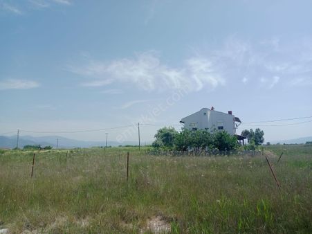 Burhaniye Çoruk'ta Satılık, Denize 500 Mt Mesafede, 328 M² Arsa