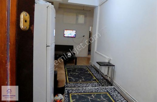 Bağcılar Cad.55 Metre 1+1 Ayrı Girişli Düz Giriş 50 M2 Kombili