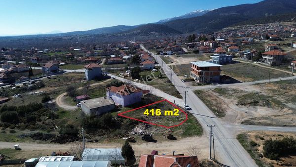 Korkuteli Yeşilyayla Merkezinde Yol Kenarı Parsel