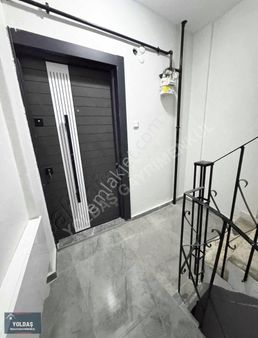 Yoldaş İnşaat'tan Satılık Masrafsız 1+1 80 M2 3.kat Daire