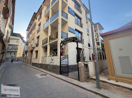 Saltak Caddesinde 158 M2 2.5+1 Ofis