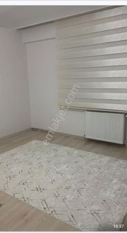 Sultangazi Habibler Mahallesi'nde Satılık 2+1 90 Metre Daire