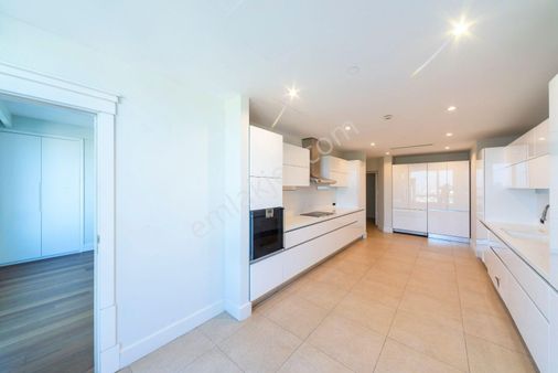 Selenium Twins Boğaz Manzaralı 4+1 Satılık Daire 330 M2