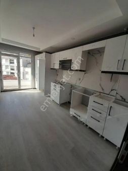 Esentepe Mahallesinde Satılık 2+1 Daire