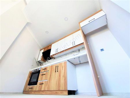 Aygülden Edremit Zeytinli'de Sıfır Son Kat Ön Cephe Doğa Manzaralı Asansörlü 2+1 Satılık Daire