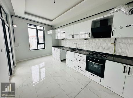 Gama Gayrimenkul'den Önü Açık Arakat Yerden Isıtmalı Sıfır 3+1