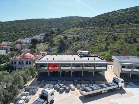 Kuşadası Bayraklıdede'de Ofis Kullanımına/oturuma Uygun Satılık Sıfır 1+1 Daire