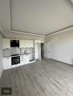 Çanakkale Ezine Merkezde Yatırımlık 1+1 Bahçeli, Sıfır