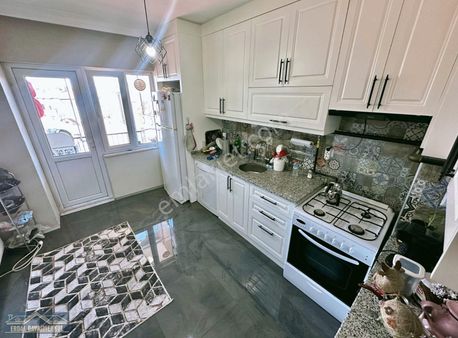 Değirmenönü Mah. İçerisi Komple Yenilenmiş 140 M2 3+1 Daire