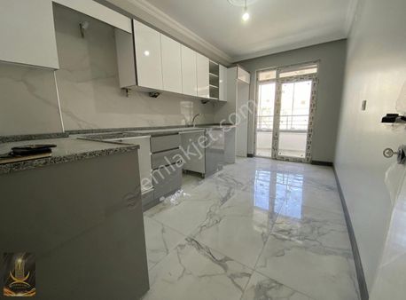 Poyraz Emlaktan Emek Mahallesinde 3+1 135 M² Satılık Daire