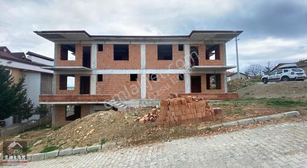 Afyon Özsu Emlak'tan Gazlıgölde 4 Adet 2 Katlı Villa