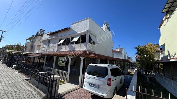 Dikili Cumhuriyet Mah. Fırsat Villa Satılıktır.