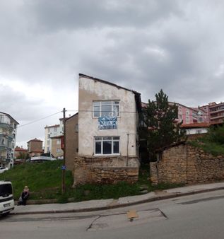 Yakamoz Emlak'tan Taşköprü Mah. Satılık 2 Katlı Bina Ve Arsası