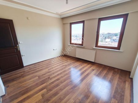 Eyüp Düğmeciler, 3+2 Ters Dublex , 15-16 Yıllık , Çok Havadar , Bakımlı , Masrafsız,bahçeli