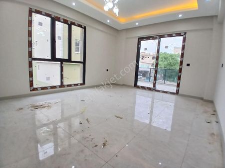 Şemikler'de Sıfır 3+1 Brüt 160 M2 Daire. Ebeveyn Banyolu...